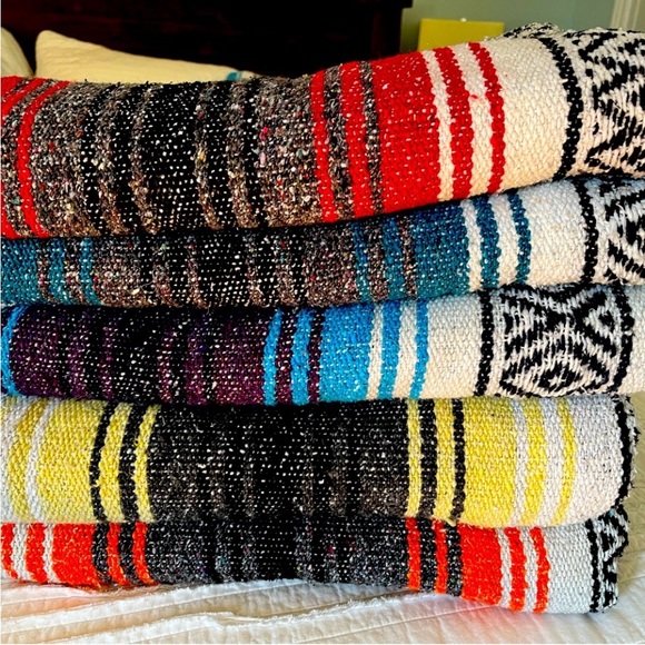 Mexican yoga blanket - 46.5in x 74in - Picture 5 of 5